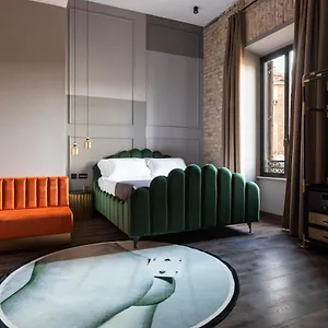 4* Hotel Chapter