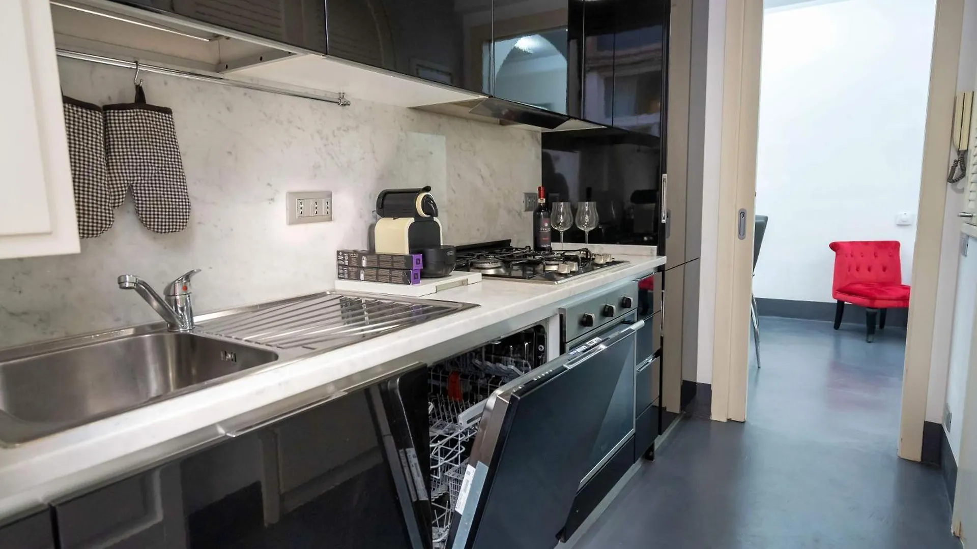 White Style Gambero Apartment Rome 0*,